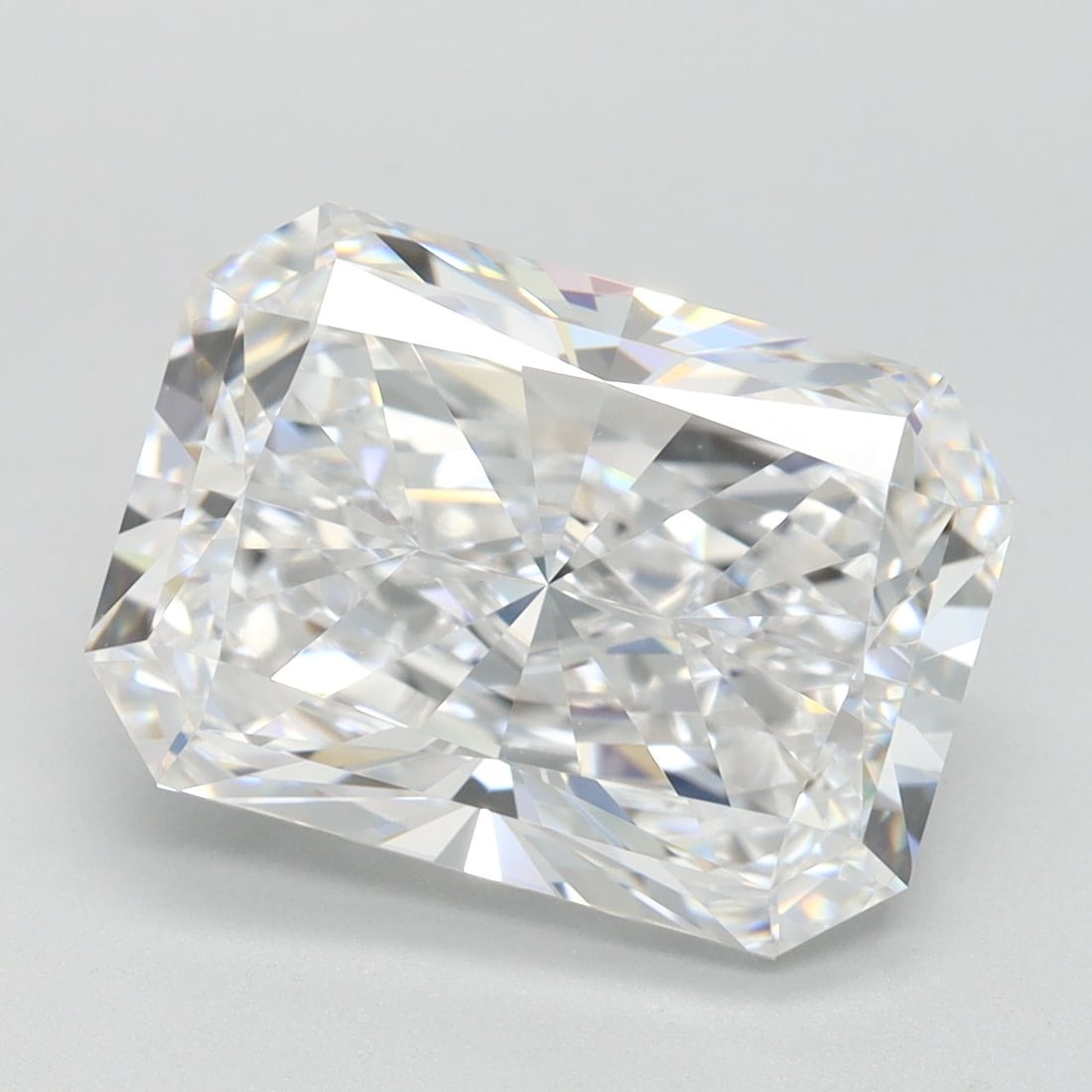 Loose Diamond - RADIANT 5.04ct D FL: Loose Diamond - RADIANT 5.04ct D FL Source: This is a real non-mined Diamond that has been grown in a lab Shape: RADIANT Carats: 5.04 Color: D Clarity: FL Certification: IGI Video: Video Link The