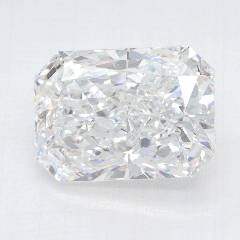 Loose Diamond - RADIANT 2.91ct D IF: Loose Diamond - RADIANT 2.91ct D IF Source: This is a real non-mined Diamond that has been grown in a lab Shape: RADIANT Carats: 2.91 Color: D Clarity: IF Certification: IGI Video: Video Link The