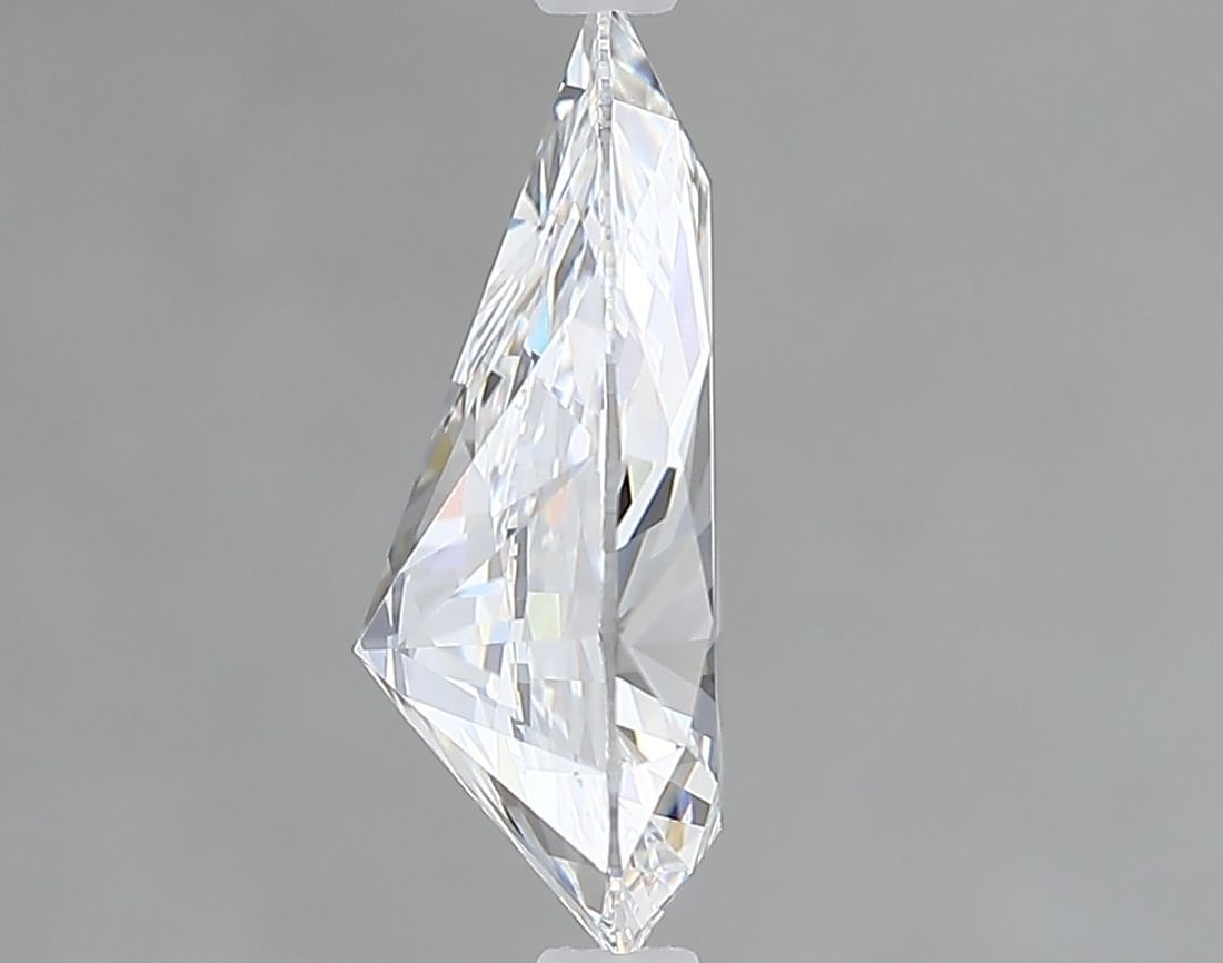 Loose Diamond - PEAR 1.97ct E VVS1: Loose Diamond - PEAR 1.97ct E VVS1 Source: This is a real non-mined Diamond that has been grown in a lab Shape: PEAR Carats: 1.97 Color: E Clarity: VVS1 Certification: GIA Video: