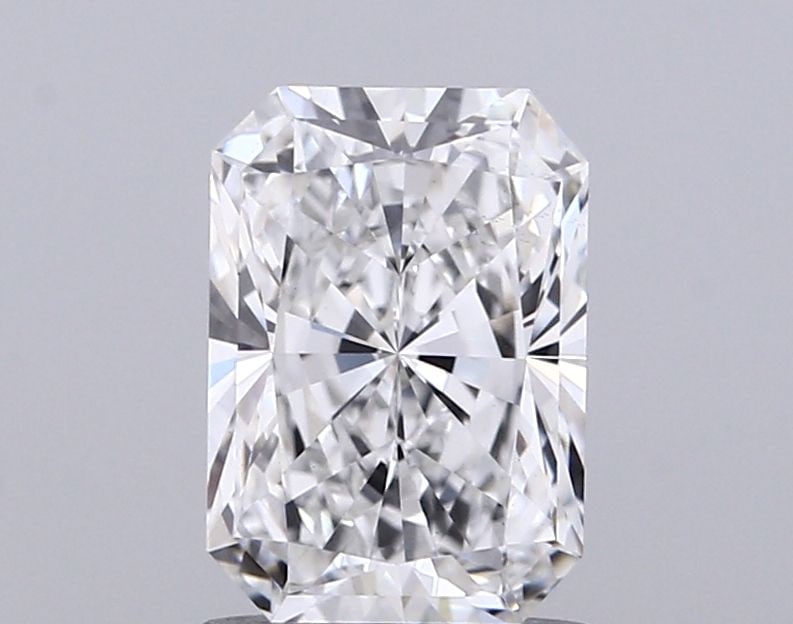 Loose Diamond - RADIANT 1.88ct D VS1: Loose Diamond - RADIANT 1.88ct D VS1 Source: This is a real non-mined Diamond that has been grown in a lab Shape: RADIANT Carats: 1.88 Color: D Clarity: VS1 Certification: IGI Video: