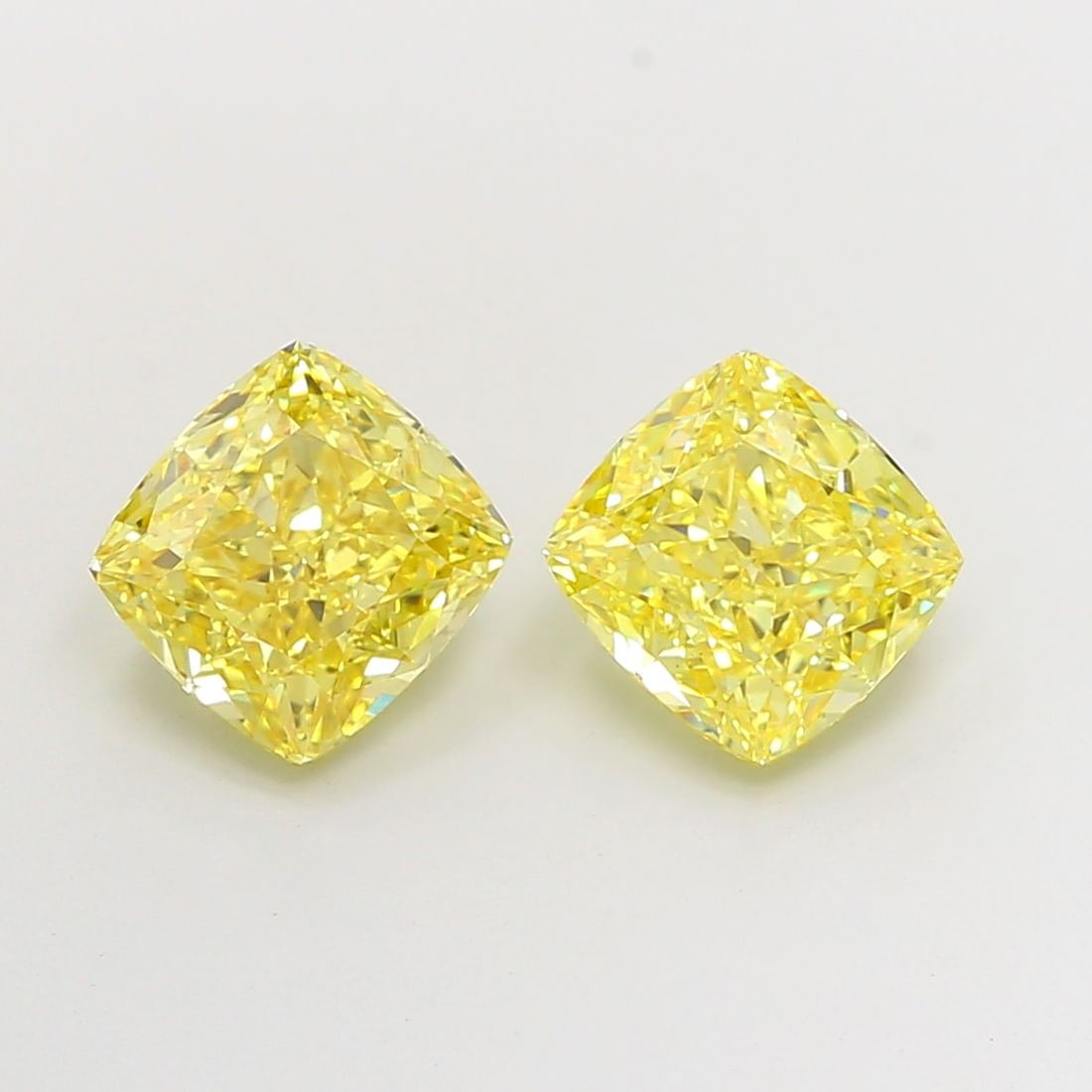 Loose Diamond - CUSHION MODIFIED 3.01ct Fancy Vivid Yellow VS1: Loose Diamond - CUSHION MODIFIED 3.01ct Fancy Vivid Yellow VS1 Source: This is a real non-mined Diamond that has been grown in a lab Shape: CUSHION MODIFIED Carats: 3.01 Color: Fancy Vivid Yellow Cert