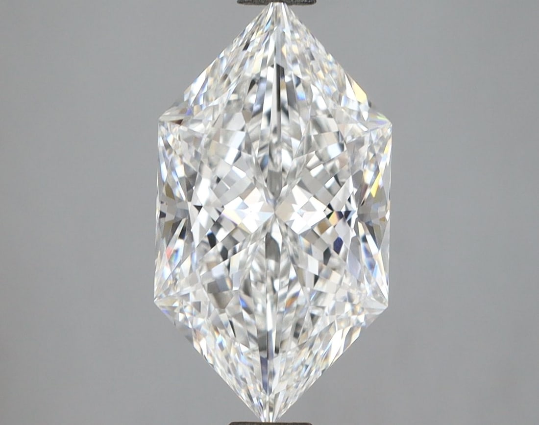 Loose Diamond - HEXAGONAL 3.34ct E VVS2: Loose Diamond - HEXAGONAL 3.34ct E VVS2 Source: This is a real non-mined Diamond that has been grown in a lab Shape: HEXAGONAL Carats: 3.34 Color: E Clarity: VVS2 Certification: IGI Video: