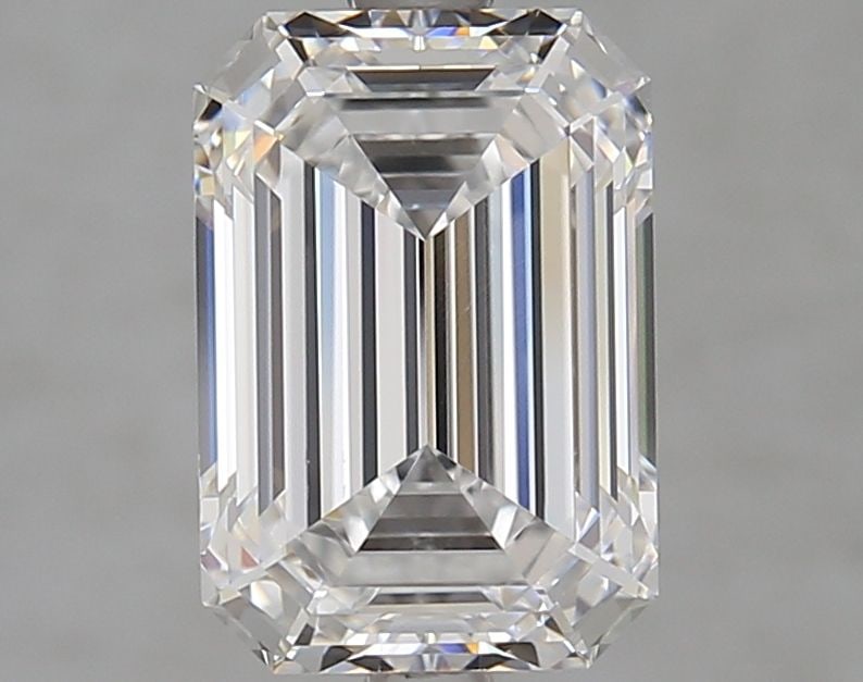 Loose Diamond - EMERALD 3.1ct D VVS1: Loose Diamond - EMERALD 3.1ct D VVS1 Source: This is a real non-mined Diamond that has been grown in a lab Shape: EMERALD Carats: 3.1 Color: D Clarity: VVS1 Certification: GIA Video: Video Link The