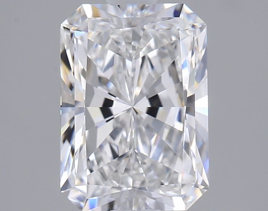Loose Diamond - RADIANT 1.53ct D VVS2: Loose Diamond - RADIANT 1.53ct D VVS2 Source: This is a real non-mined Diamond that has been grown in a lab Shape: RADIANT Carats: 1.53 Color: D Clarity: VVS2 Certification: IGI Video: