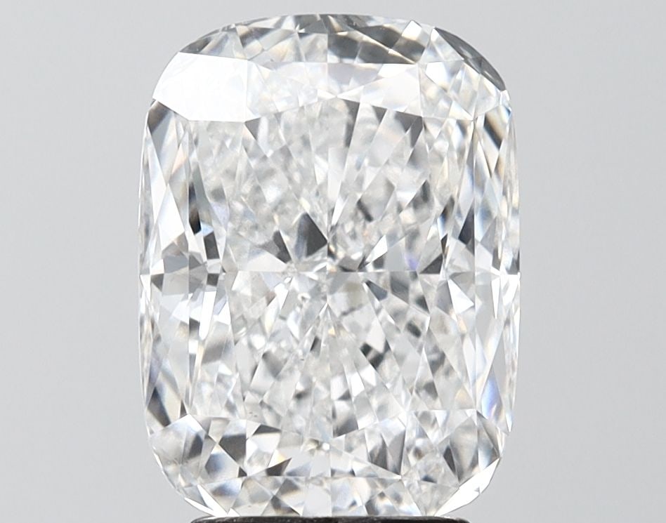 Loose Diamond - CUSHION MODIFIED 4.0ct E VS1: Loose Diamond - CUSHION MODIFIED 4.0ct E VS1 Source: This is a real non-mined Diamond that has been grown in a lab Shape: CUSHION MODIFIED Carats: 4.0 Color: E Clarity: VS1 Certification: IGI Video: