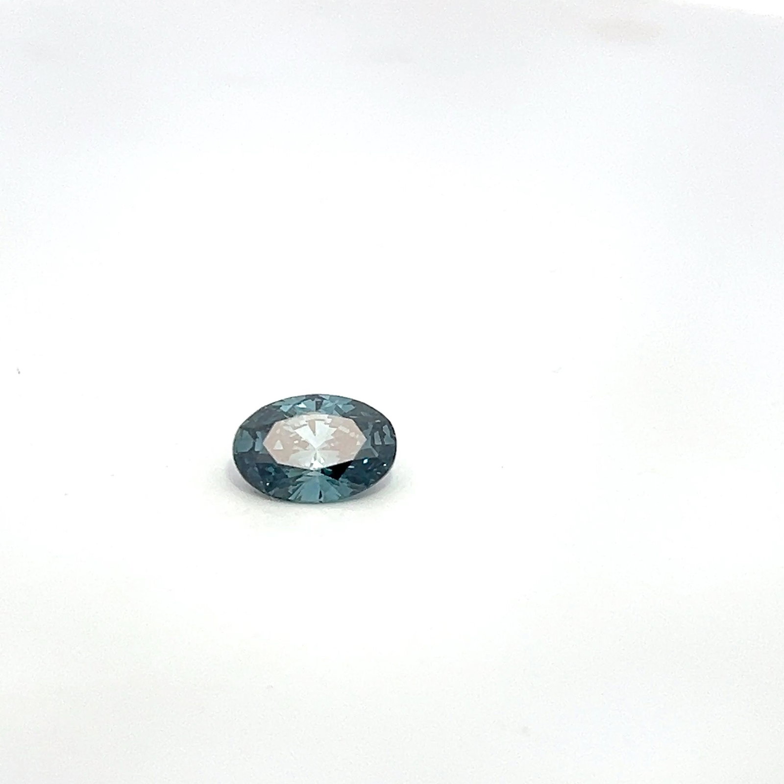 Loose Diamond - OVAL 2.51ct Fancy Blue VS2: Loose Diamond - OVAL 2.51ct Fancy Blue VS2 Source: This is a real non-mined Diamond that has been grown in a lab Shape: OVAL Carats: 2.51 Color: Fancy Blue Certification: NONE The Diamond Depot Guaran