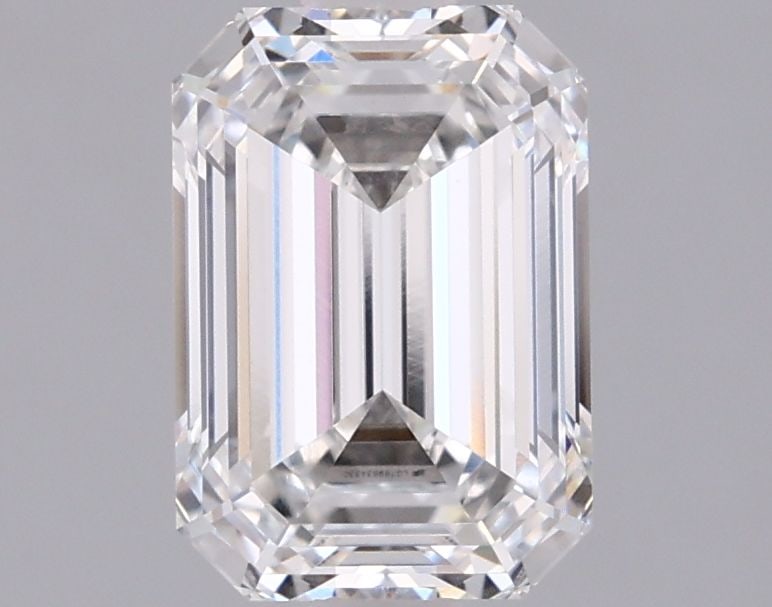 Loose Diamond - EMERALD 1.58ct E VVS2: Loose Diamond - EMERALD 1.58ct E VVS2 Source: This is a real non-mined Diamond that has been grown in a lab Shape: EMERALD Carats: 1.58 Color: E Clarity: VVS2 Certification: IGI Video: