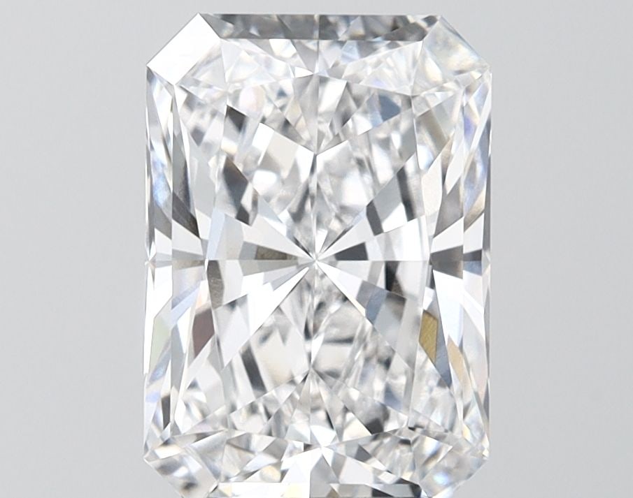 Loose Diamond - RADIANT 3.05ct D VVS1: Loose Diamond - RADIANT 3.05ct D VVS1 Source: This is a real non-mined Diamond that has been grown in a lab Shape: RADIANT Carats: 3.05 Color: D Clarity: VVS1 Certification: IGI Video: