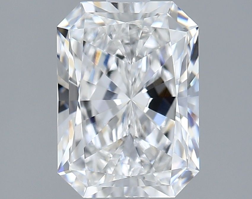 Loose Diamond - RADIANT 2.08ct D VVS2: Loose Diamond - RADIANT 2.08ct D VVS2 Source: This is a real non-mined Diamond that has been grown in a lab Shape: RADIANT Carats: 2.08 Color: D Clarity: VVS2 Certification: IGI Video: