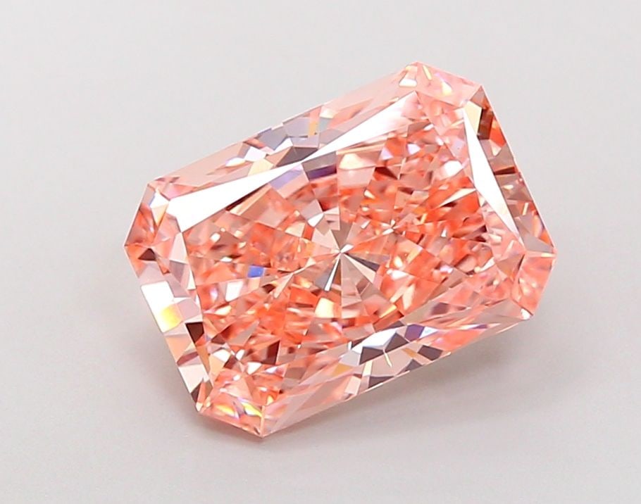 Loose Diamond - RADIANT 6.02ct Fancy Vivid Pink VVS2: Loose Diamond - RADIANT 6.02ct Fancy Vivid Pink VVS2 Source: This is a real non-mined Diamond that has been grown in a lab Shape: RADIANT Carats: 6.02 Color: Fancy Vivid Pink Certification: IGI