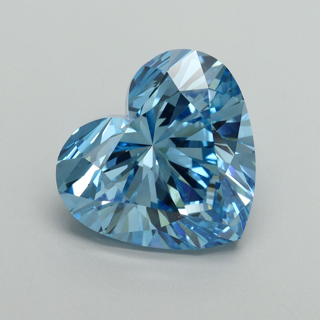 Loose Diamond - HEART 10.14ct Fancy Vivid Blue VS1: Loose Diamond - HEART 10.14ct Fancy Vivid Blue VS1 Source: This is a real non-mined Diamond that has been grown in a lab Shape: HEART Carats: 10.14 Color: Fancy Vivid Blue Certification: IGI Video:
