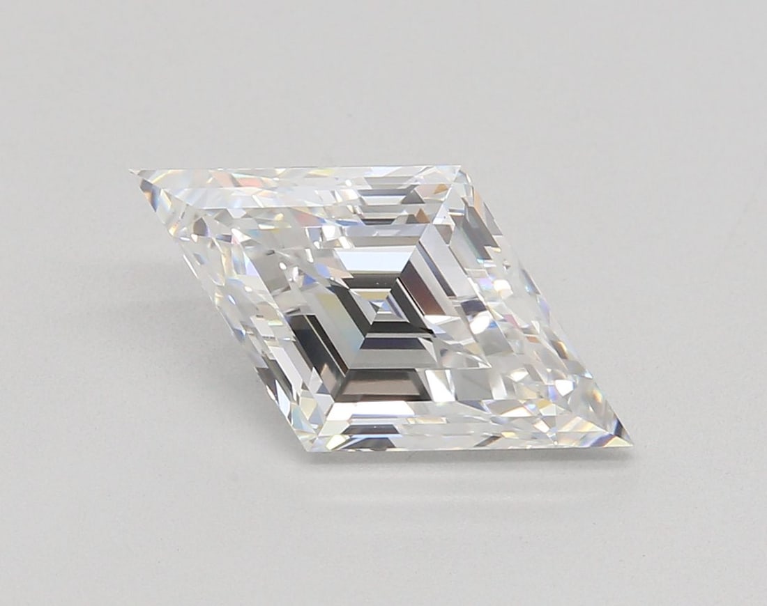 Loose Diamond - LOZENGE 3.05ct D VVS2: Loose Diamond - LOZENGE 3.05ct D VVS2 Source: This is a real non-mined Diamond that has been grown in a lab Shape: LOZENGE Carats: 3.05 Color: D Clarity: VVS2 Certification: IGI Video: