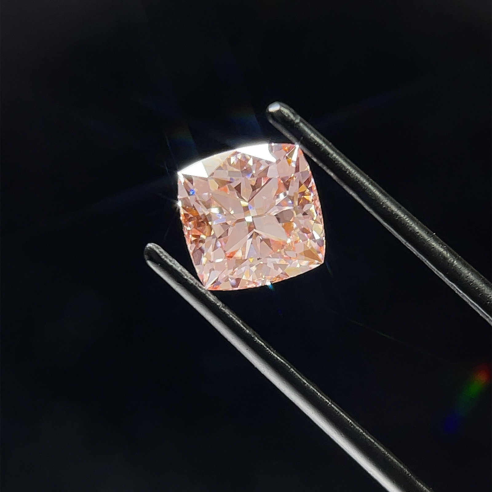 Loose Diamond - CUSHION BRILLIANT 2.02ct Fancy Intense Pink VS1: Loose Diamond - CUSHION BRILLIANT 2.02ct Fancy Intense Pink VS1 Source: This is a real non-mined Diamond that has been grown in a lab Shape: CUSHION BRILLIANT Carats: 2.02 Color: Fancy Intense Pink Ce