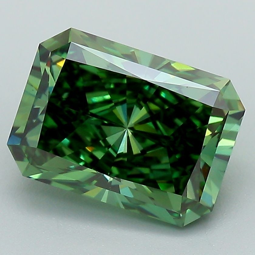 Loose Diamond - RADIANT 3.07ct Fancy Vivid Green VVS2: Loose Diamond - RADIANT 3.07ct Fancy Vivid Green VVS2 Source: This is a real non-mined Diamond that has been grown in a lab Shape: RADIANT Carats: 3.07 Color: Fancy Vivid Green Certification: IGI Vide