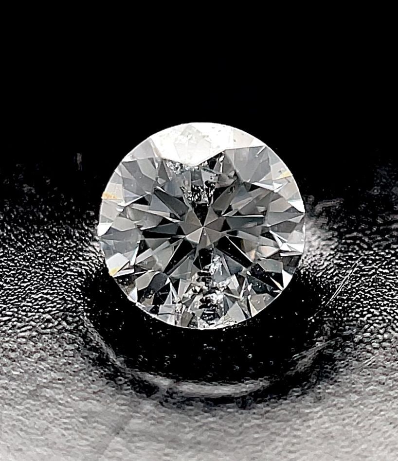 Loose Diamond - ROUND 0.4ct E I1: Loose Diamond - ROUND 0.4ct E I1 Source: Natural Shape: ROUND Carats: 0.4 Color: E Clarity: I1 Certification: GIA Video: