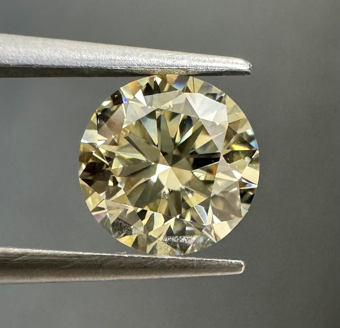 Loose Diamond - ROUND 1.2ct S-T: Loose Diamond - ROUND 1.2ct S-T Source: Natural Shape: ROUND Carats: 1.2 Color: S-T Certification: GIA Video: