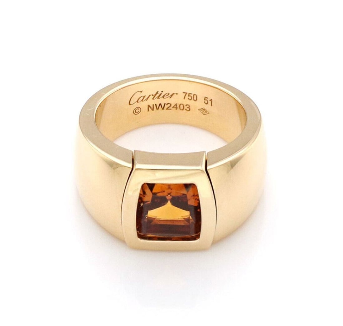 Cartier La Dona 18k Yellow Gold Citrine Ring Size 5.5 EU 51: Cartier La Dona 18k Yellow Gold Citrine Ring Size 5.5 EU 51 A signed Cartier La Dona band ring crafted in 18k yellow gold with a citrine center stone. The ring is sized US 5.5 / EU 51 and has a weight