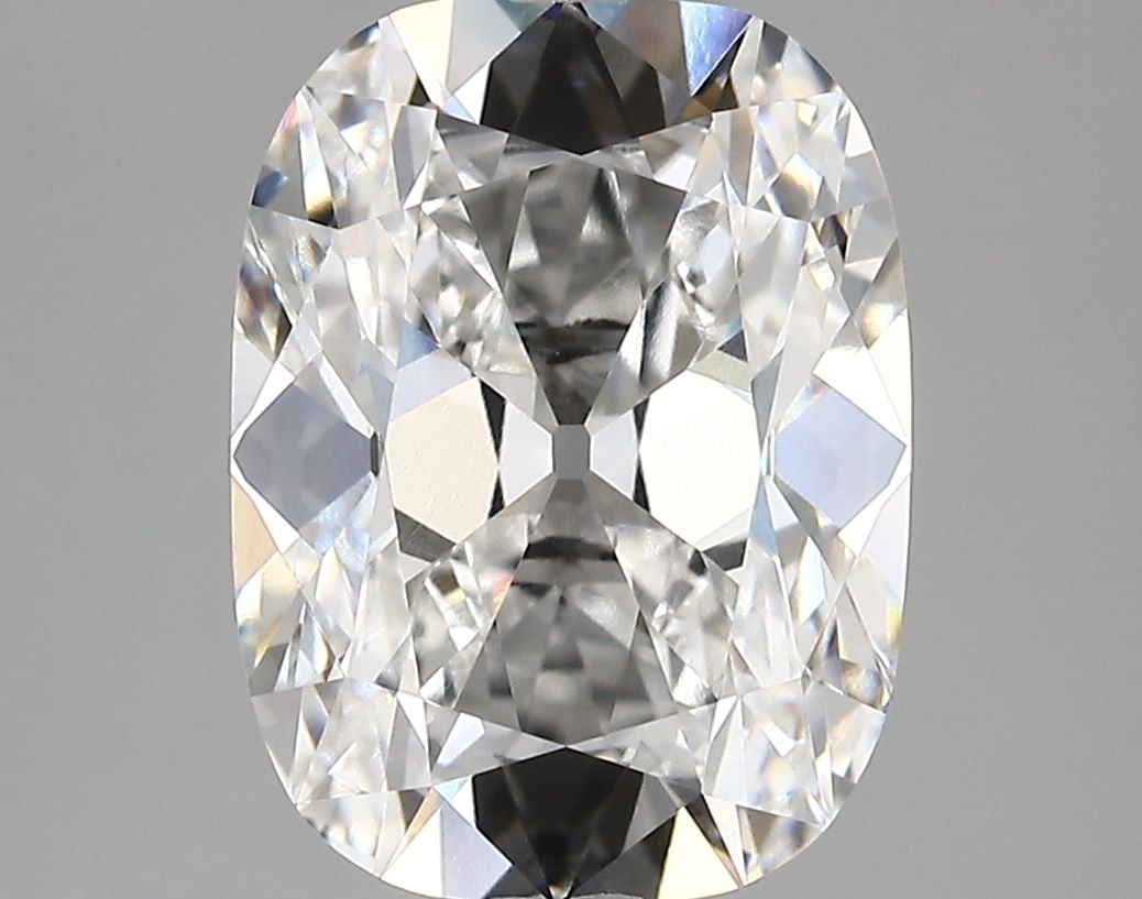 Loose Diamond - CUSHION MODIFIED 4.41ct E VVS1: Loose Diamond - CUSHION MODIFIED 4.41ct E VVS1 Source: This is a real non-mined Diamond that has been grown in a lab Shape: CUSHION MODIFIED Carats: 4.41 Color: E Clarity: VVS1 Certification: IGI Vide