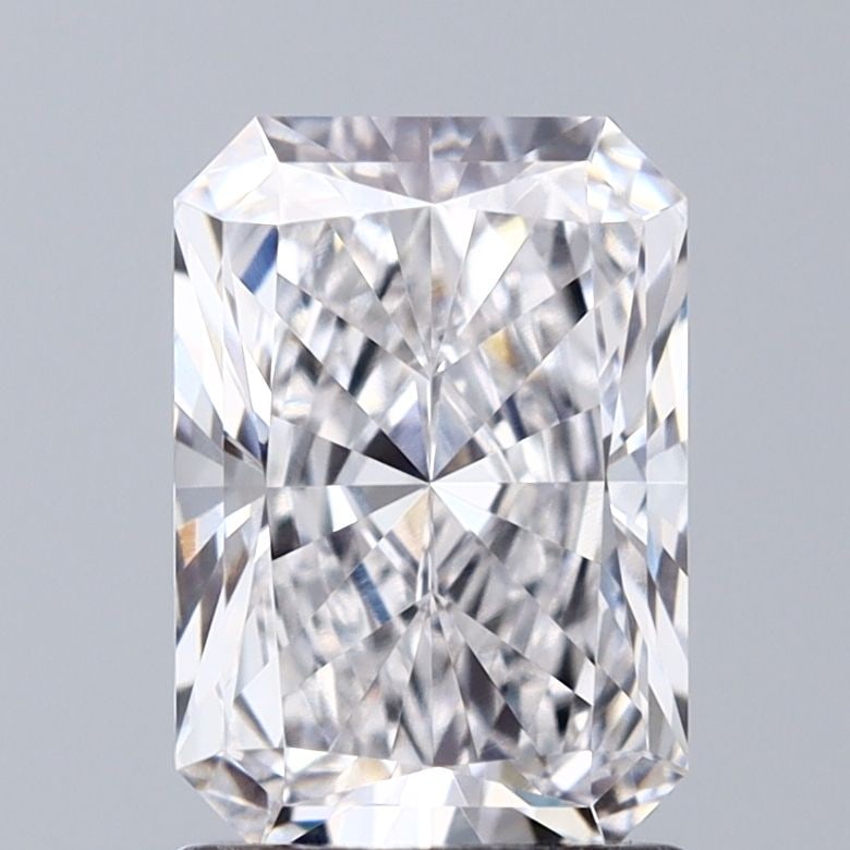 Loose Diamond - RADIANT 1.52ct E VVS2: Loose Diamond - RADIANT 1.52ct E VVS2 Source: This is a real non-mined Diamond that has been grown in a lab Shape: RADIANT Carats: 1.52 Color: E Clarity: VVS2 Certification: IGI Video: