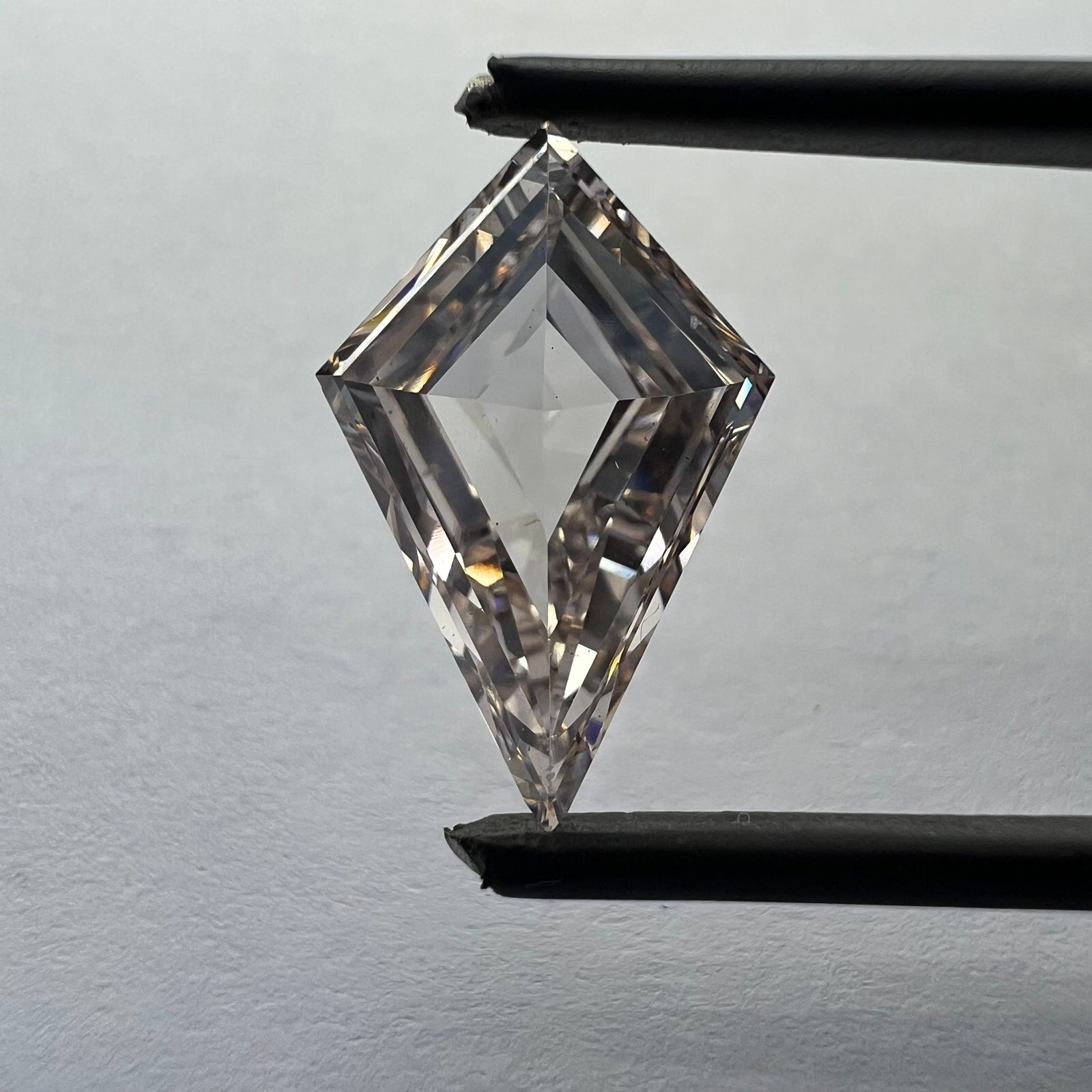 Loose Diamond - KITE 3.59ct Pink VS2: Loose Diamond - KITE 3.59ct Pink VS2 Source: This is a real non-mined Diamond that has been grown in a lab Shape: KITE Carats: 3.59 Color: Pink Certification: NONE The Diamond Depot Guarantee: All ite