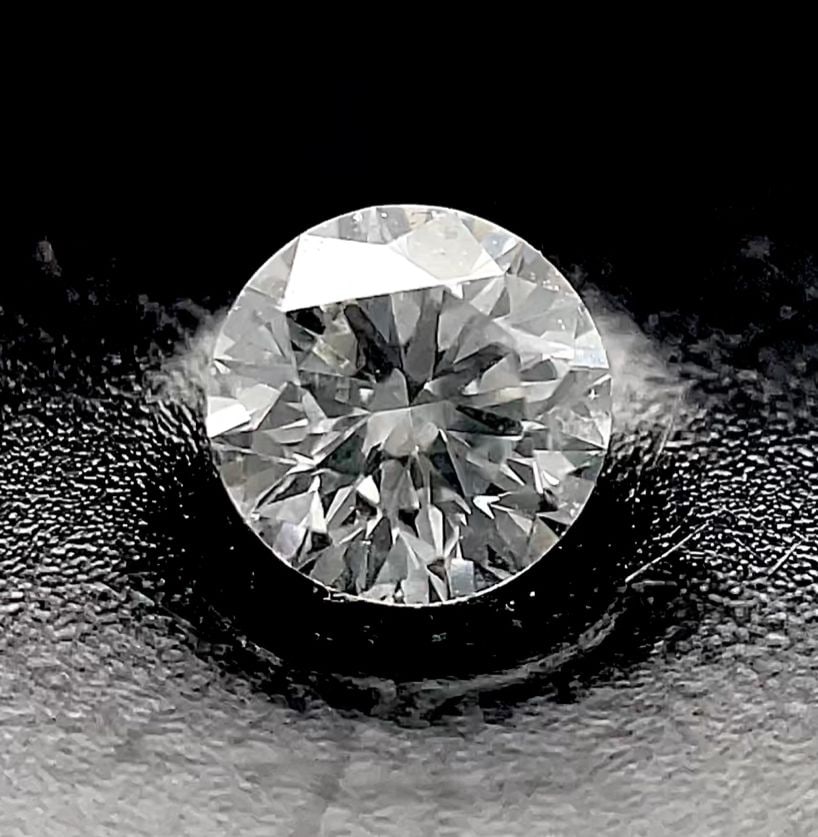 Loose Diamond - ROUND 0.32ct J I1: Loose Diamond - ROUND 0.32ct J I1 Source: Natural Shape: ROUND Carats: 0.32 Color: J Clarity: I1 Certification: GIA Video: