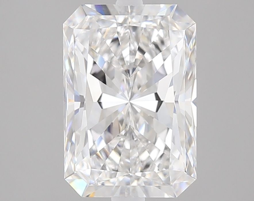 Loose Diamond - RADIANT 3.05ct D VVS1: Loose Diamond - RADIANT 3.05ct D VVS1 Source: This is a real non-mined Diamond that has been grown in a lab Shape: RADIANT Carats: 3.05 Color: D Clarity: VVS1 Certification: IGI Video: