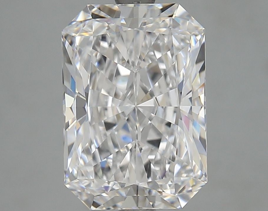 Loose Diamond - RADIANT 4.01ct D VVS1: Loose Diamond - RADIANT 4.01ct D VVS1 Source: This is a real non-mined Diamond that has been grown in a lab Shape: RADIANT Carats: 4.01 Color: D Clarity: VVS1 Certification: GIA Video: Video Link The