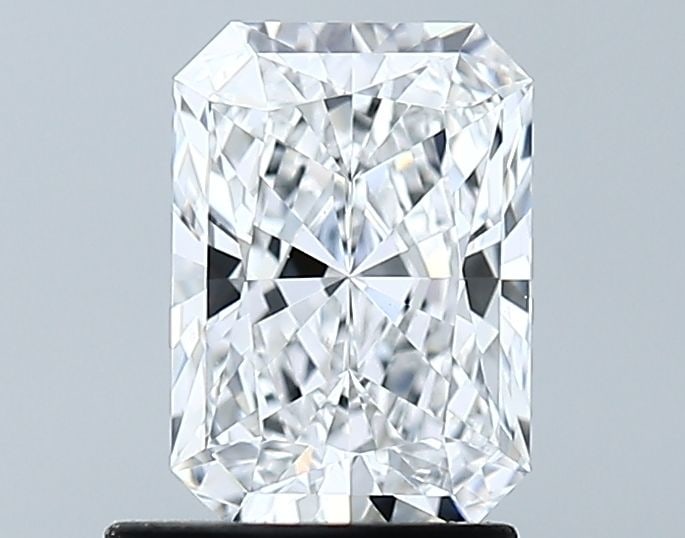 Loose Diamond - RADIANT 1.14ct D VS1: Loose Diamond - RADIANT 1.14ct D VS1 Source: This is a real non-mined Diamond that has been grown in a lab Shape: RADIANT Carats: 1.14 Color: D Clarity: VS1 Certification: GIA Video: