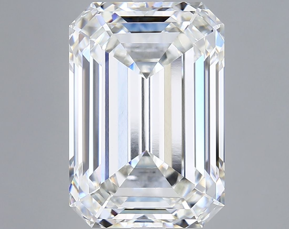 Loose Diamond - EMERALD 8.62ct F VVS2: Loose Diamond - EMERALD 8.62ct F VVS2 Source: This is a real non-mined Diamond that has been grown in a lab Shape: EMERALD Carats: 8.62 Color: F Clarity: VVS2 Certification: IGI Video: