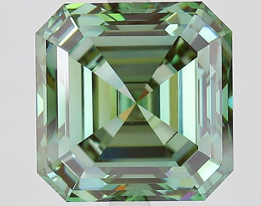 Loose Diamond - ASSCHER 6.29ct Fancy Vivid Green VVS2: Loose Diamond - ASSCHER 6.29ct Fancy Vivid Green VVS2 Source: This is a real non-mined Diamond that has been grown in a lab Shape: ASSCHER Carats: 6.29 Color: Fancy Vivid Green Certification: IGI Vide
