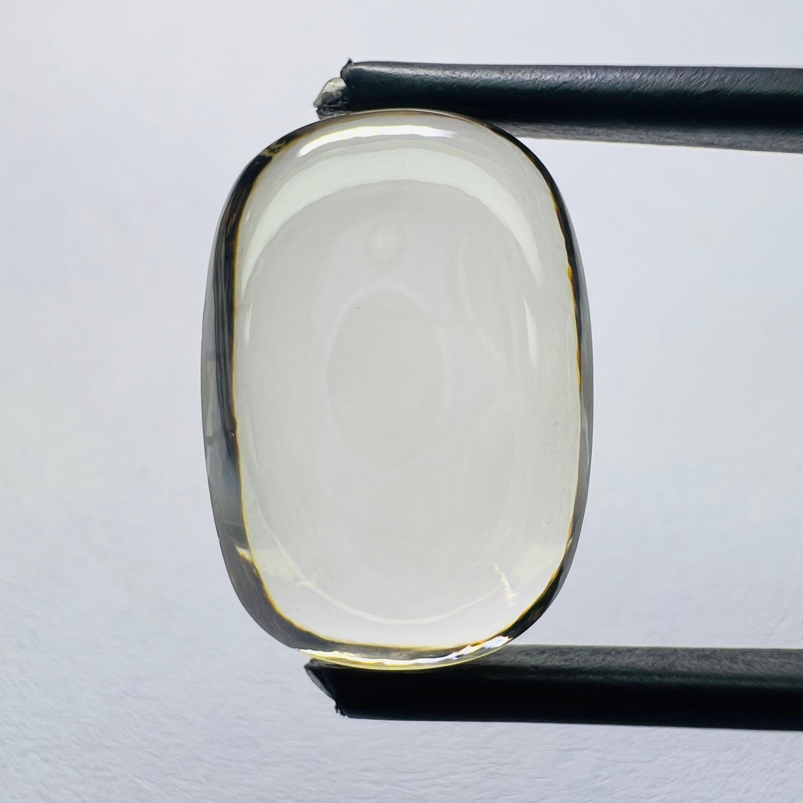 Loose Diamond - CUSHION BRILLIANT 7.25ct Brown VS1: Loose Diamond - CUSHION BRILLIANT 7.25ct Brown VS1 Source: This is a real non-mined Diamond that has been grown in a lab Shape: CUSHION BRILLIANT Carats: 7.25 Color: Brown Certification: NONE The Diam