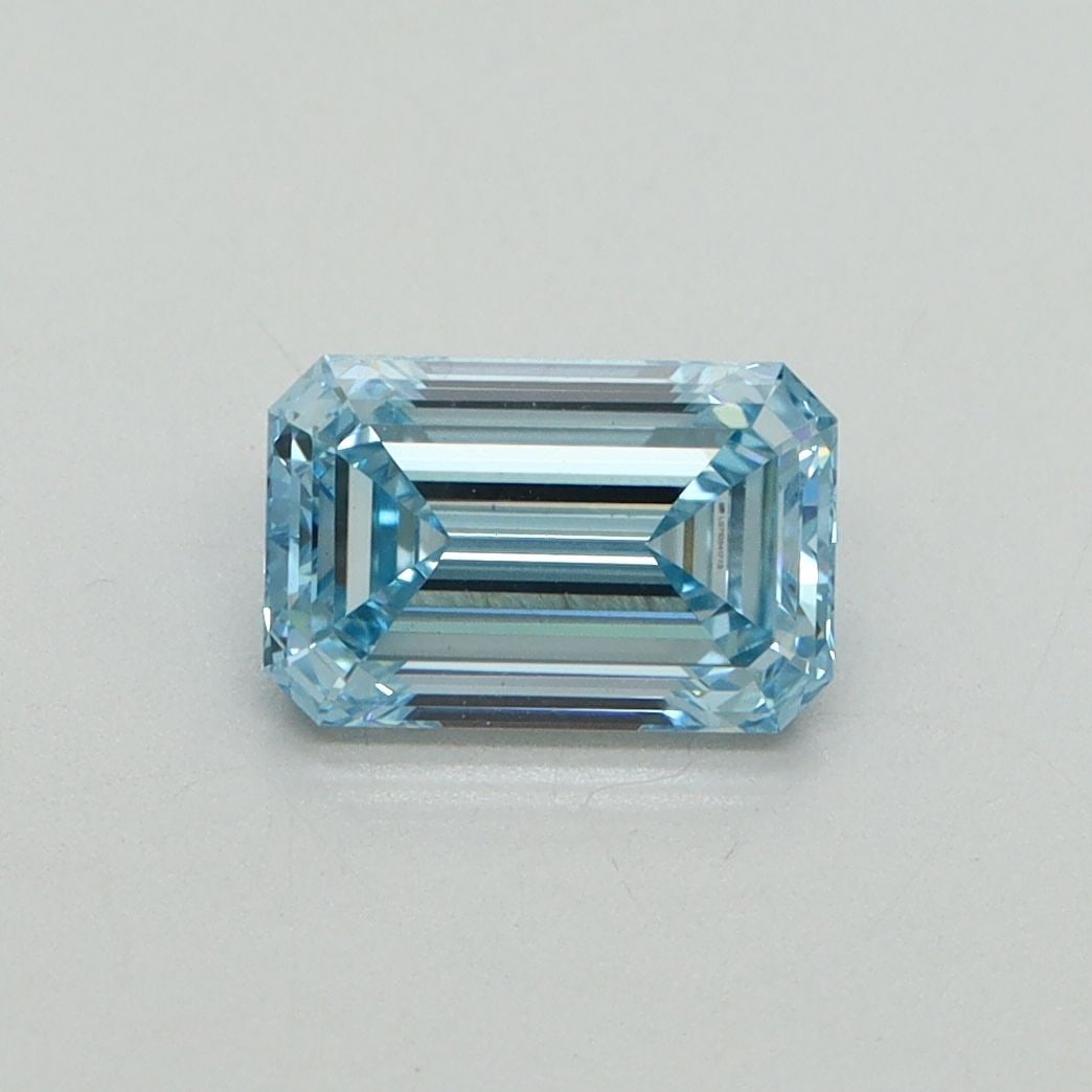 Loose Diamond - EMERALD 1.08ct Fancy Vivid Blue VS1: Loose Diamond - EMERALD 1.08ct Fancy Vivid Blue VS1 Source: This is a real non-mined Diamond that has been grown in a lab Shape: EMERALD Carats: 1.08 Color: Fancy Vivid Blue Certification: IGI Video: