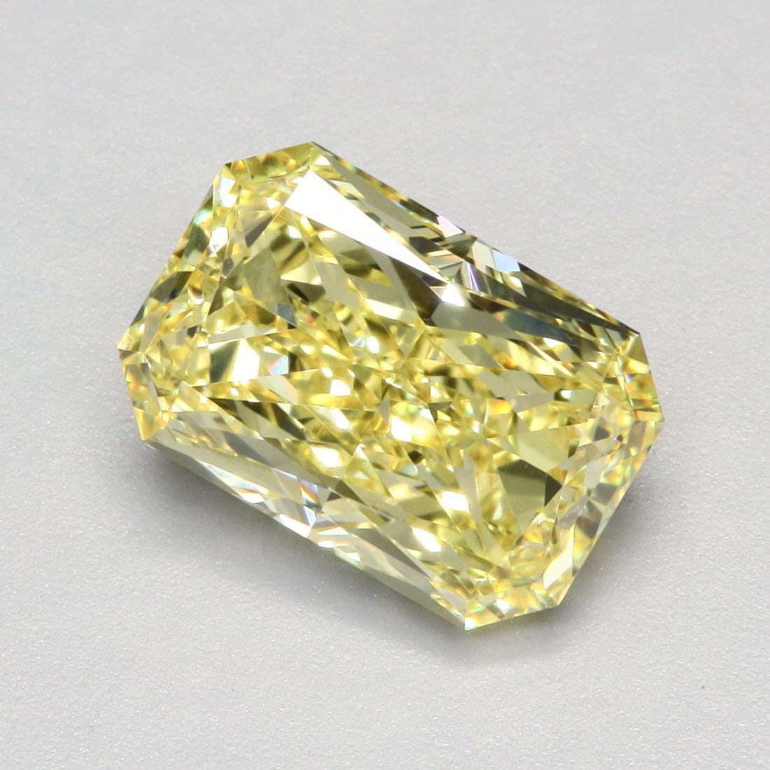 Loose Diamond - RADIANT 3.51ct Fancy Intense Yellow VVS2: Loose Diamond - RADIANT 3.51ct Fancy Intense Yellow VVS2 Source: This is a real non-mined Diamond that has been grown in a lab Shape: RADIANT Carats: 3.51 Color: Fancy Intense Yellow Certification: IG
