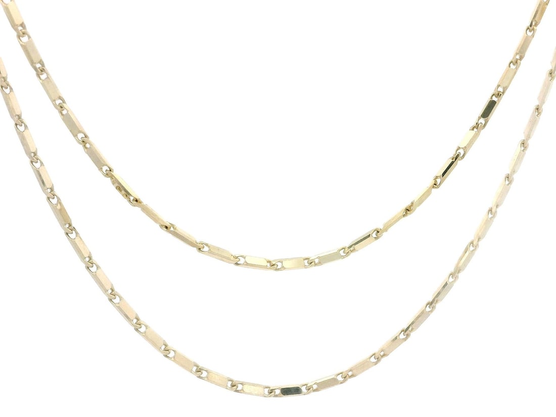 Faceted Link 18k Yellow Gold Chain Necklace 18 Inch Antique Inspired Design: Faceted Link 18k Yellow Gold Chain Necklace 18 Inch Antique Inspired Design This un-used necklace features a faceted link chain crafted from solid 18k yellow gold. Designed in an antique-inspired styl