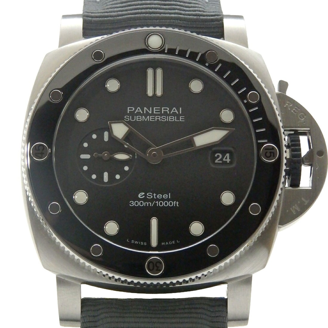 Panerai PAM01288 Submersible QuarantaQuattro Grigio Roccia Wristwatch: Panerai PAM01288 Submersible QuarantaQuattro Grigio Roccia Wristwatch Pre-owned Panerai Submersible QuarantaQuattro Grigio Roccia wristwatch for men, made in Switzerland. Specifications Brand: Panerai