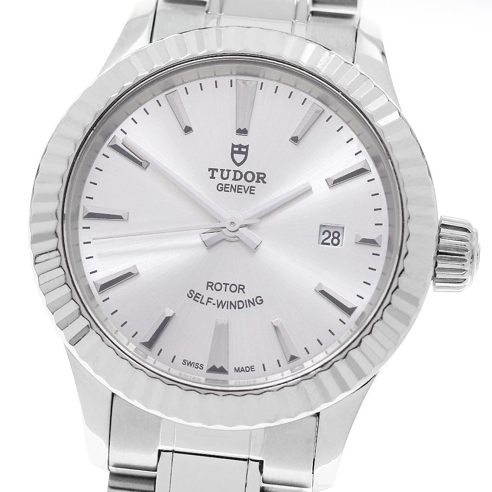 Women's TUDOR Style Date Wristwatch Ref 12110: Women's TUDOR Style Date Wristwatch Ref 12110 Pre-owned TUDOR 12110 Style Date women's wristwatch. Swiss-made and designed for women, this watch is identified as a Style Date model. Specifications Bra