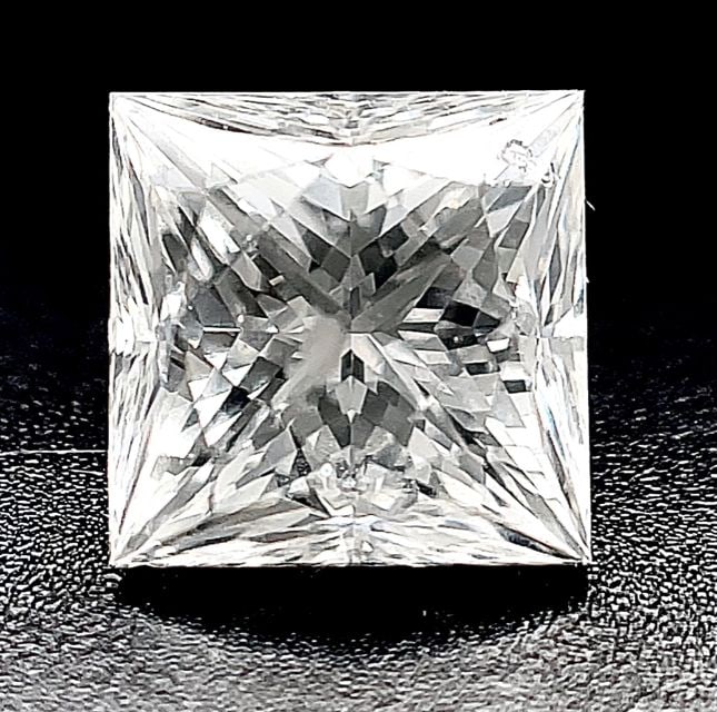 Loose Diamond - PRINCESS 1.96ct G I1 (1 of 1)