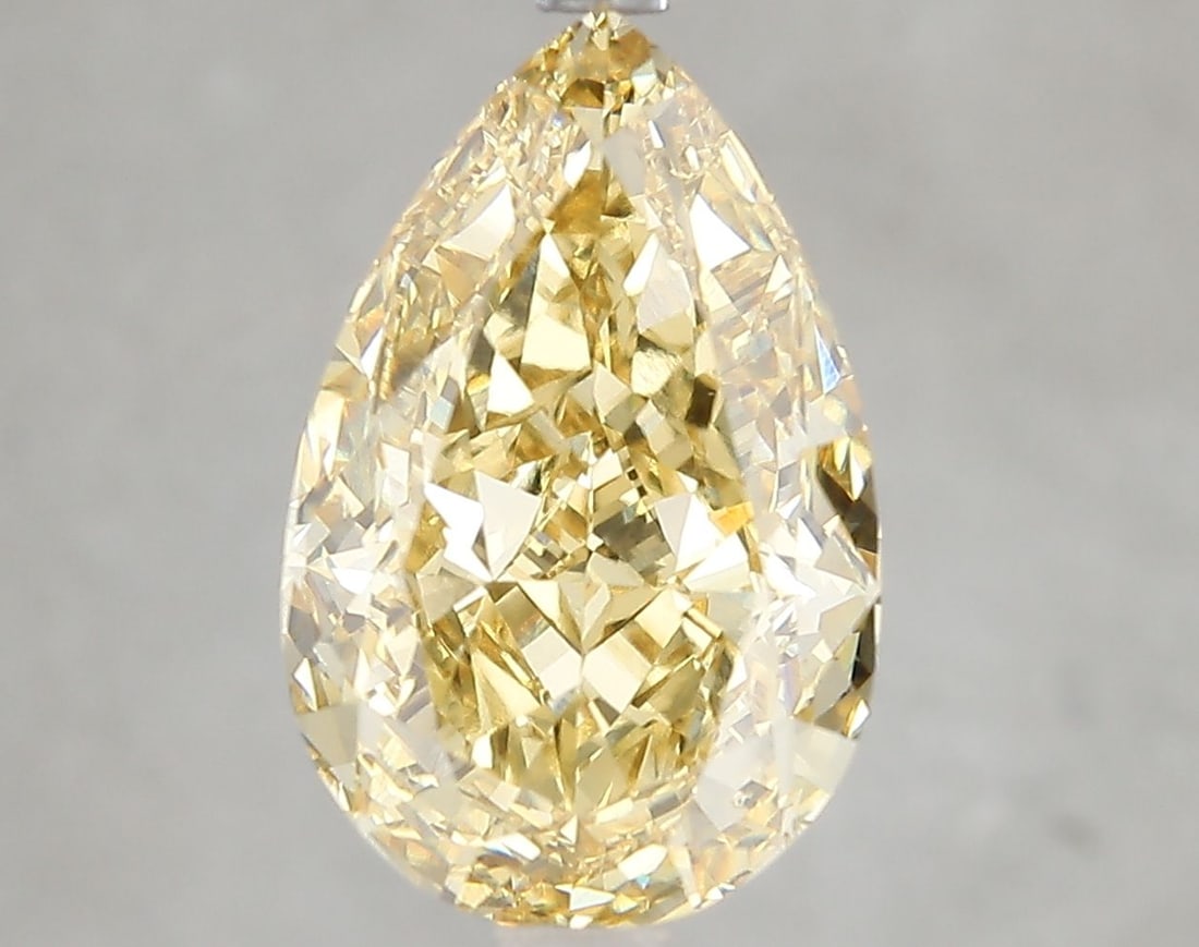 Loose Diamond - PEAR 5.02ct Fancy Vivid Yellow VVS2