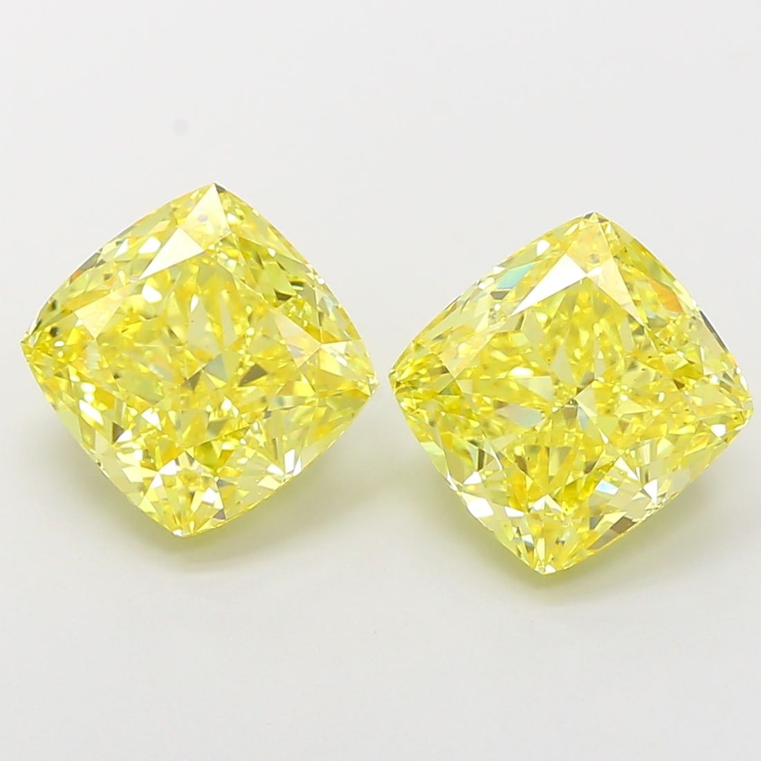 Loose Diamond - CUSHION MODIFIED 3.52ct Fancy Vivid Yellow VS2: Loose Diamond - CUSHION MODIFIED 3.52ct Fancy Vivid Yellow VS2 Source: This is a real non-mined Diamond that has been grown in a lab Shape: CUSHION MODIFIED Carats: 3.52 Color: Fancy Vivid Yellow Cert