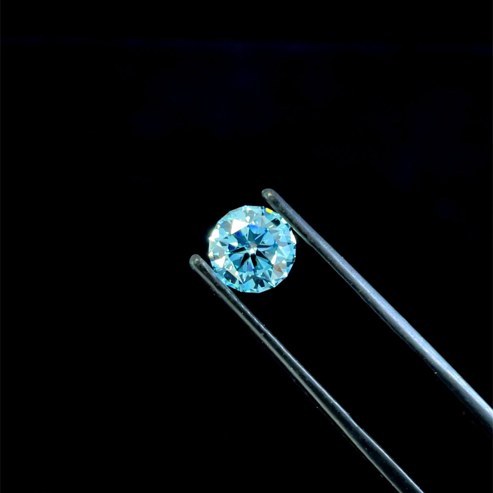 Loose Diamond - ROUND 1.52ct Fancy Vivid Blue VS1