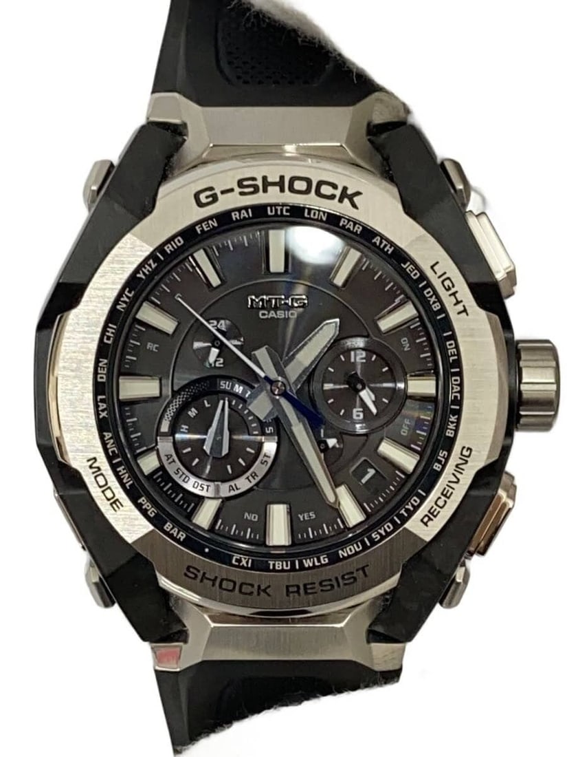 CASIO MTG-B4000-1AJF Black Rubber Wristwatch (1 of 5)
