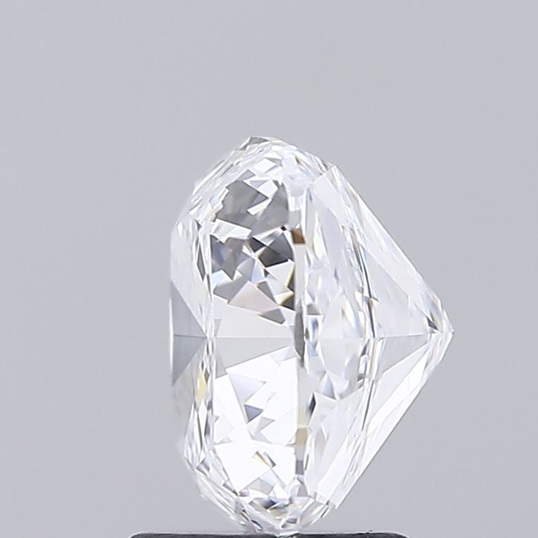 Loose Diamond - CUSHION BRILLIANT 3.03ct D SI1: Loose Diamond - CUSHION BRILLIANT 3.03ct D SI1 Source: This is a real non-mined Diamond that has been grown in a lab Shape: CUSHION BRILLIANT Carats: 3.03 Color: D Clarity: SI1 Certification: IGI Vide