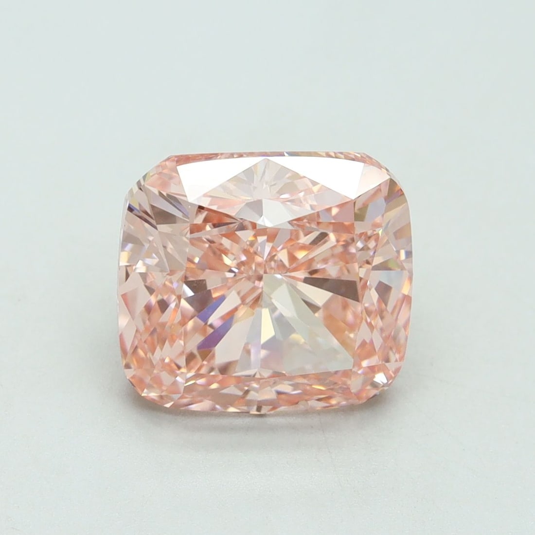 Loose Diamond - CUSHION BRILLIANT 4.41ct Fancy Vivid Pink VVS2: Loose Diamond - CUSHION BRILLIANT 4.41ct Fancy Vivid Pink VVS2 Source: This is a real non-mined Diamond that has been grown in a lab Shape: CUSHION BRILLIANT Carats: 4.41 Color: Fancy Vivid Pink Certi