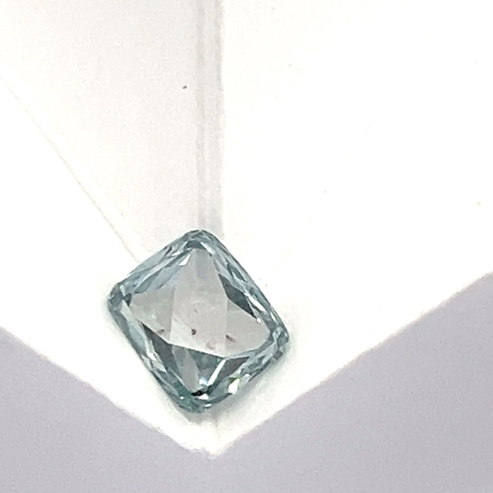 Loose Diamond - ROSE 1.06ct Blue VS2: Loose Diamond - ROSE 1.06ct Blue VS2 Source: This is a real non-mined Diamond that has been grown in a lab Shape: ROSE Carats: 1.06 Color: Blue Certification: NONE The Diamond Depot Guarantee: All ite
