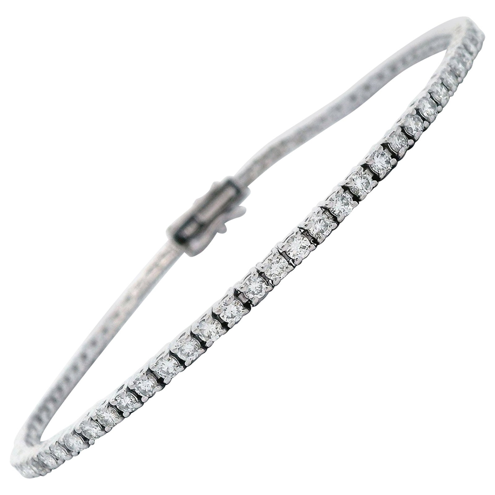 1.86ct F VS Diamond Tennis Bracelet 18k White Gold: 1.86ct F VS Diamond Tennis Bracelet 18k White Gold This exquisite tennis bracelet features 77 round diamonds totaling 1.86 carats, set in luxurious 18k white gold. The diamonds exhibit a beautiful F/G