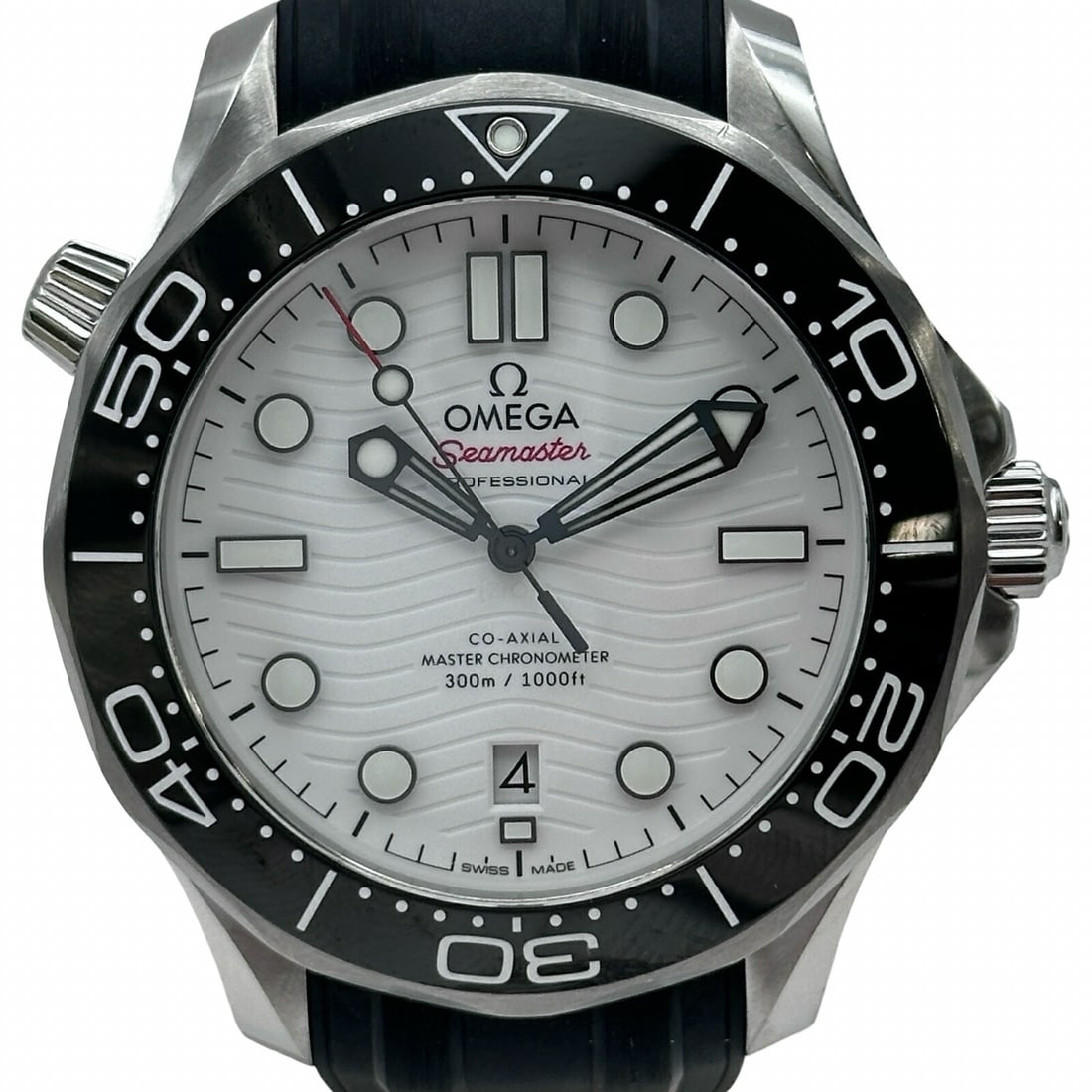 OMEGA Seamaster Diver 300M men's wristwatch 210.32.42.20.04.001: OMEGA Seamaster Diver 300M men's wristwatch 210.32.42.20.04.001 This is a pre-owned OMEGA Seamaster Diver 300M Co-Axial Master Chronometer wristwatch, model 210.32.42.20.04.001. Made in Switzerland, t
