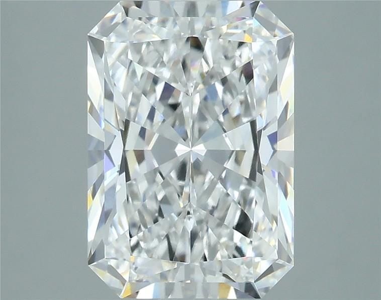 Loose Diamond - RADIANT 2.5ct D VS1: Loose Diamond - RADIANT 2.5ct D VS1 Source: This is a real non-mined Diamond that has been grown in a lab Shape: RADIANT Carats: 2.5 Color: D Clarity: VS1 Certification: GCAL Video: Video Link The