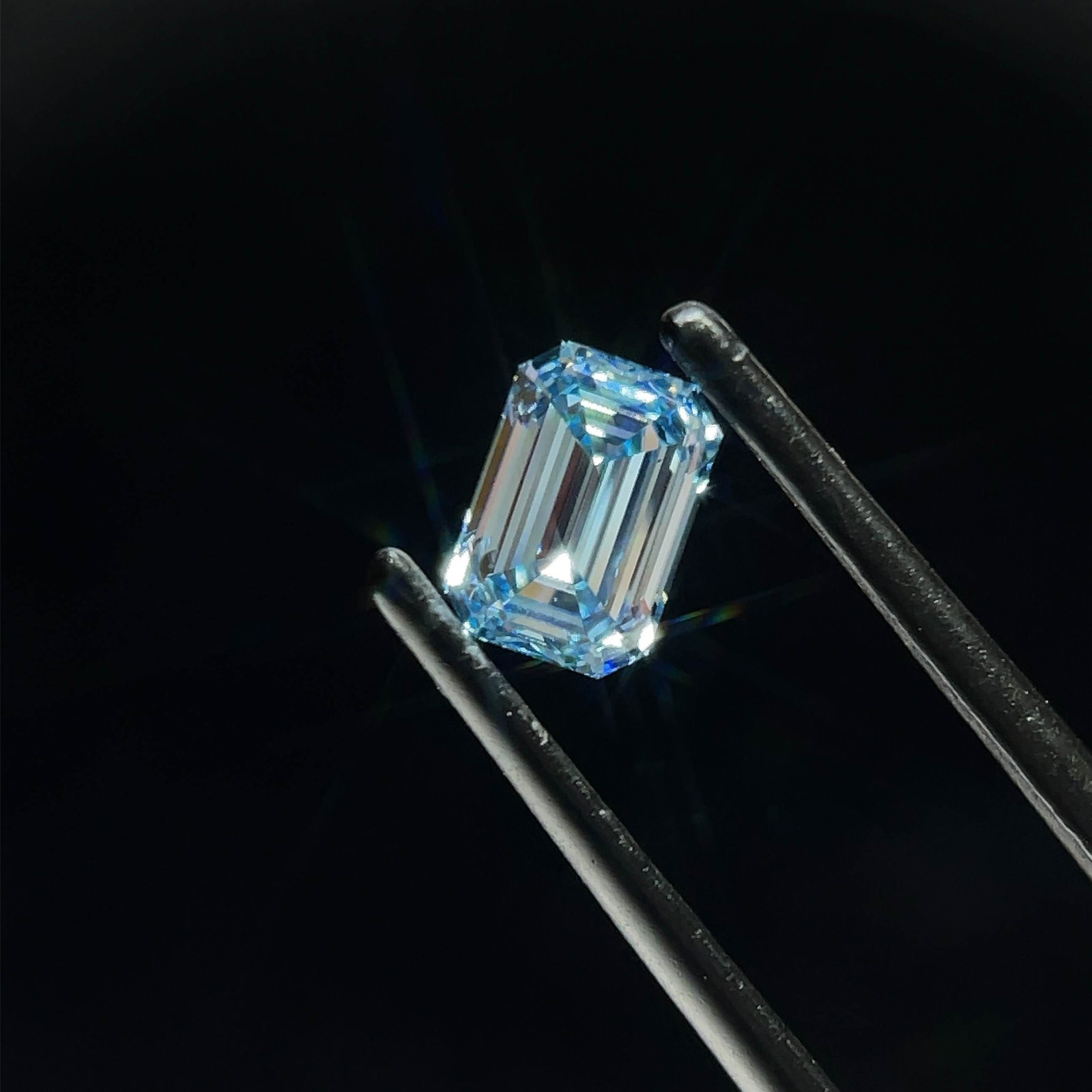 Loose Diamond - EMERALD 0.77ct Fancy Intense Blue VS1 (1 of 1)