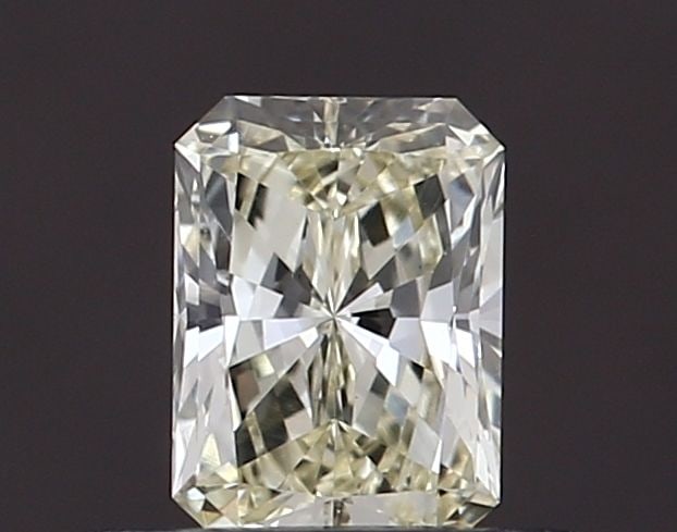 Loose Diamond - RADIANT 0.39ct S-T VVS2: Loose Diamond - RADIANT 0.39ct S-T VVS2 Source: This is a real non-mined Diamond that has been grown in a lab Shape: RADIANT Carats: 0.39 Color: S-T Certification: IGI Video:
