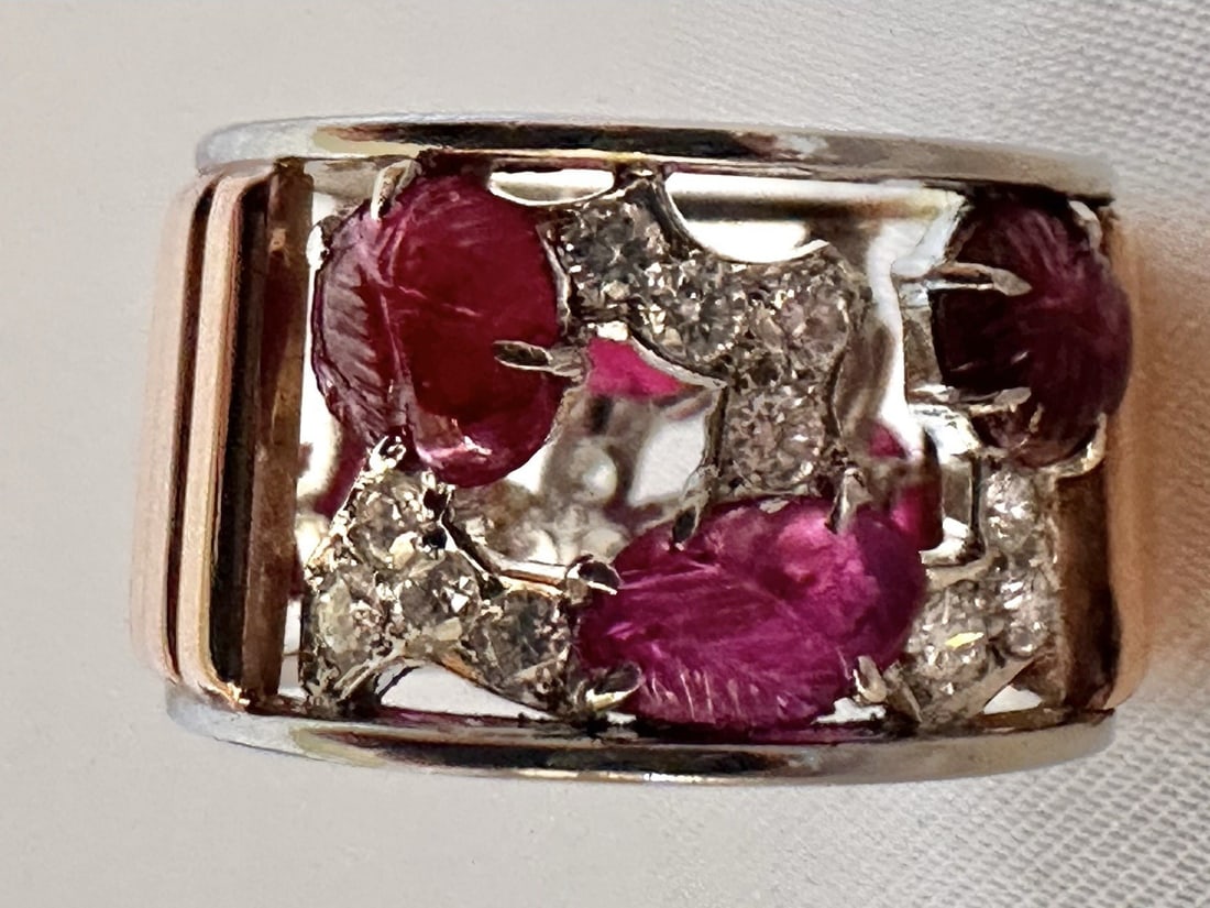 French 900 Platinum Rose Gold Ruby Diamond Ring 6.5: French 900 Platinum Rose Gold Ruby Diamond Ring 6.5 This exquisite French ring features a stunning combination of 900 platinum and 10k rose gold, making it a truly unique piece for any jewelry collect